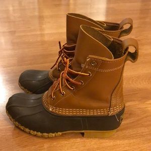 Women’s 8-inch L.L. Bean Boots in Tan/Brown